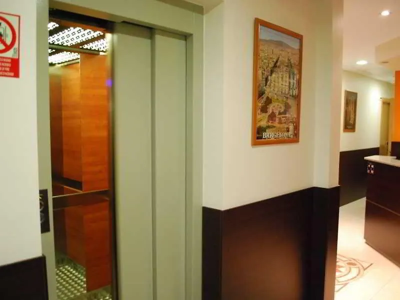 Hostal Las Flores Ramblas Barcelona Pensjonat