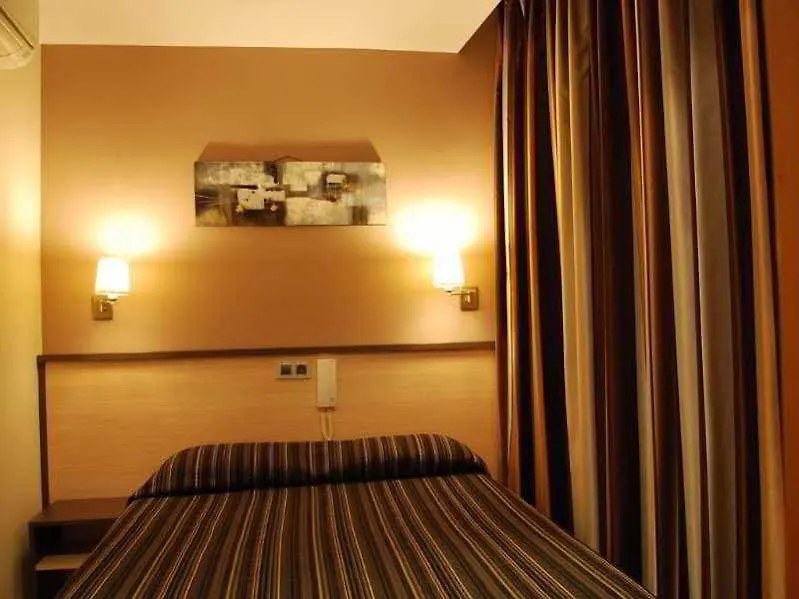 Hostal Las Flores Ramblas Barcelona 2*,  Hiszpania